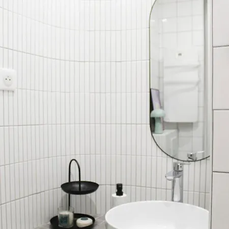 Luxury Cocoon In 11th Appartamento