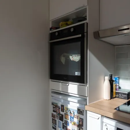 Luxury Cocoon In 11th Apartment *