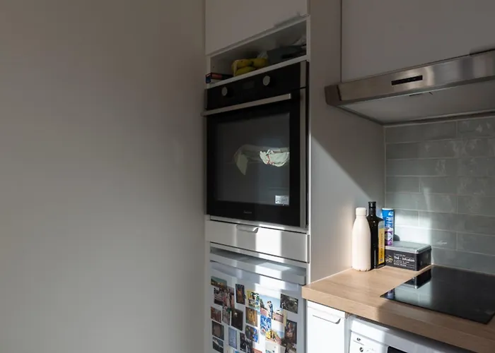 Luxury Cocoon In 11th Apartment *